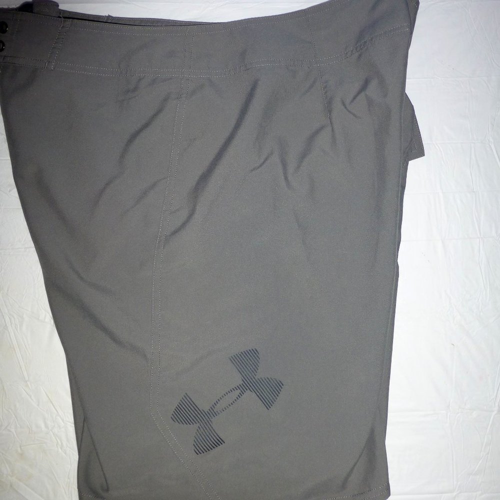 Men Under Armour Storm Gray Board Short 38 NWOT